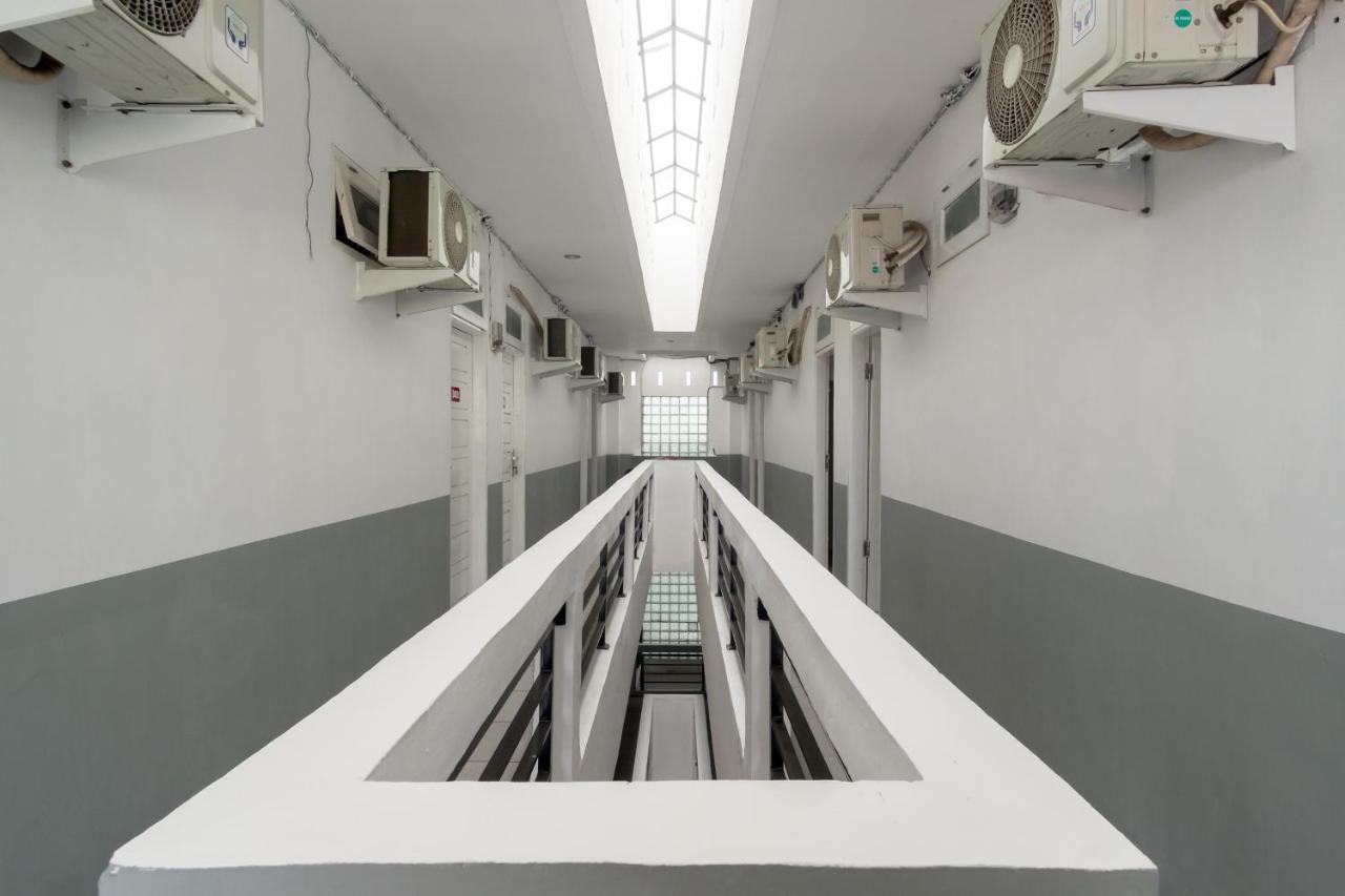 Oyo 447 Hutasimo Residence Медан Екстериор снимка